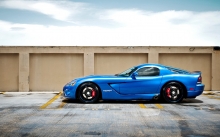     Dodge Viper SRT-10   